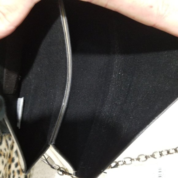 Cherie Bliss chain crossbody bag with gold sheen - Picture 3 of 5